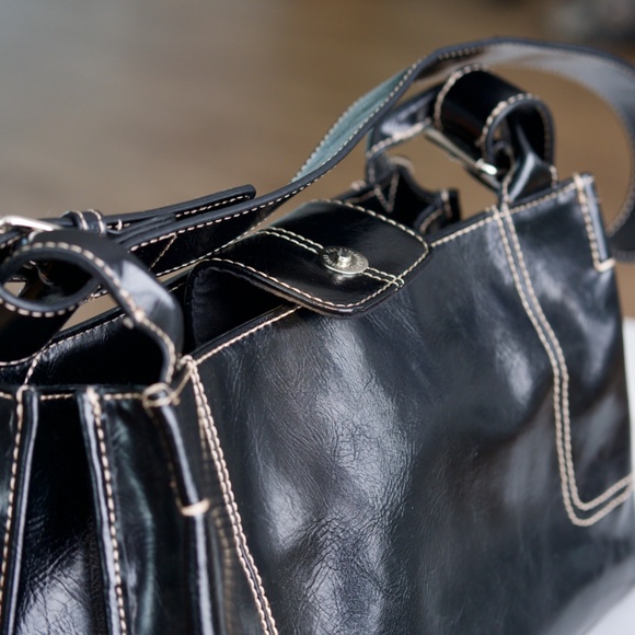 Black Purse - Picture 5 of 5